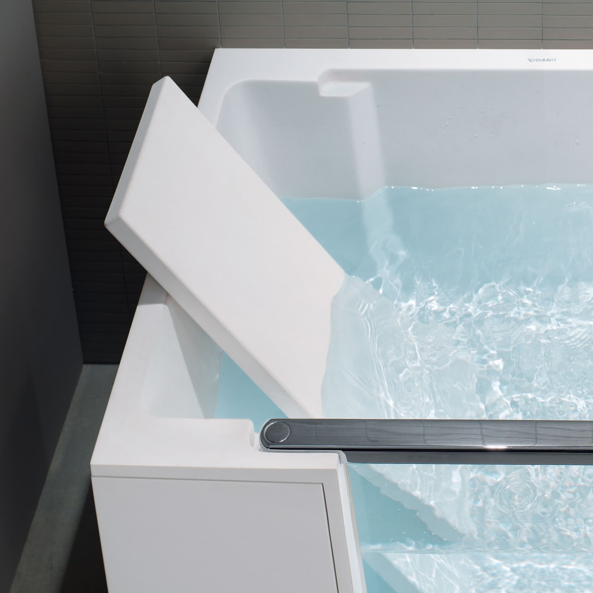 Комфорт ванны и душа в одном